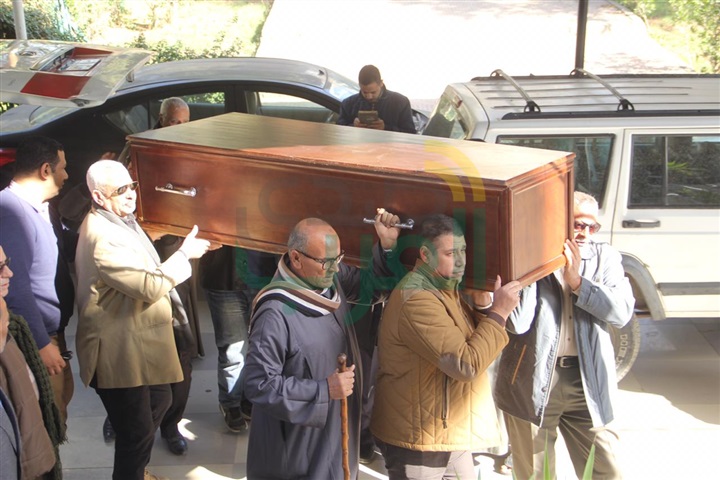 وصول جثمان كامليا السادات لمسجد المصطفي بمدنية نصر وصول جثمان كامليا السادات لمسجد المصطفي بمدنية نصر