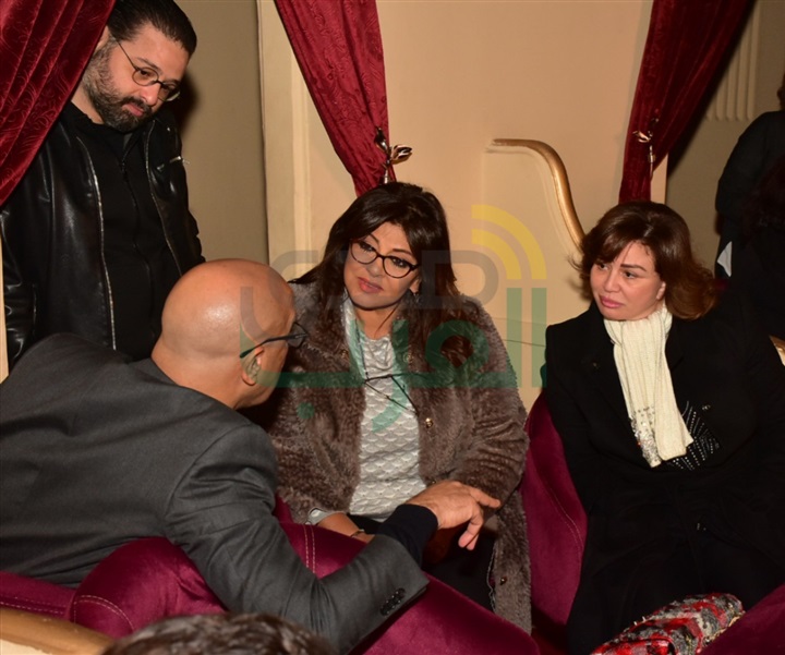 بالصور.. وزيرة الثقافة و إلهام شاهين وهالة صدقي يقدمون التهاني لأشرف عبد الباقي على مسرحيته الجديدة بالصور.. وزيرة الثقافة و إلهام شاهين وهالة صدقي يقدمون التهاني لأشرف عبد الباقي على مسرحيته الجديدة