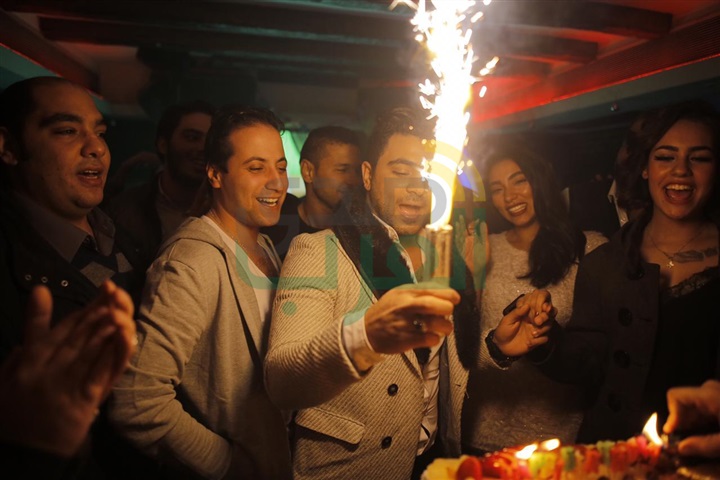 بالصور.. يونس يحتفل بعيد ميلاده بحضور زيزي عادل ويحيي مرسي
