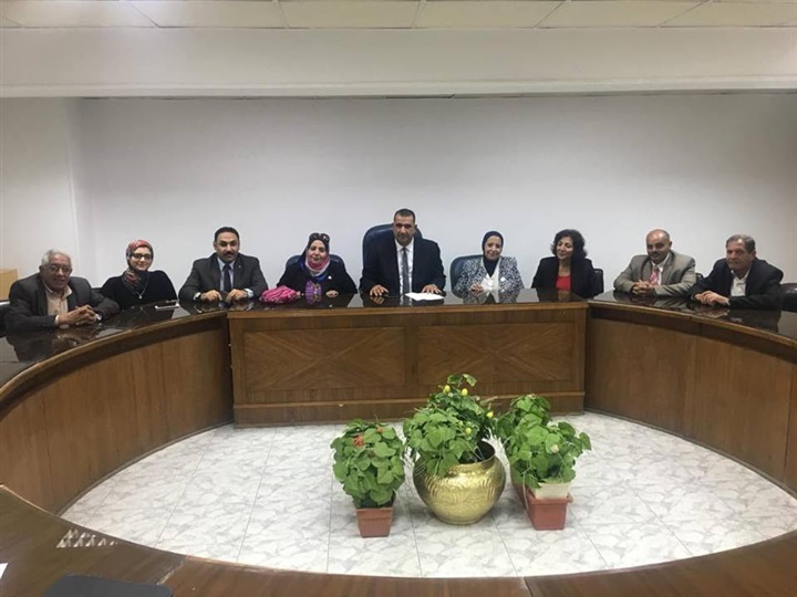 محافظ أسيوط يستقبل "الطماوي" وأعضاء الحملة القومية لترشيد استهلاك