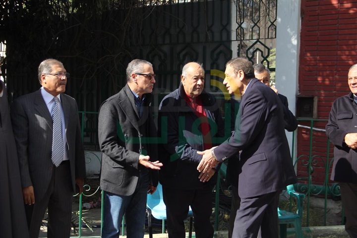 خروج جثمان كاميليا السادات بحضور الإبراشي من مسجد المصطفي بصلاح سالم خروج جثمان كاميليا السادات بحضور الإبراشي من مسجد المصطفي بصلاح سالم