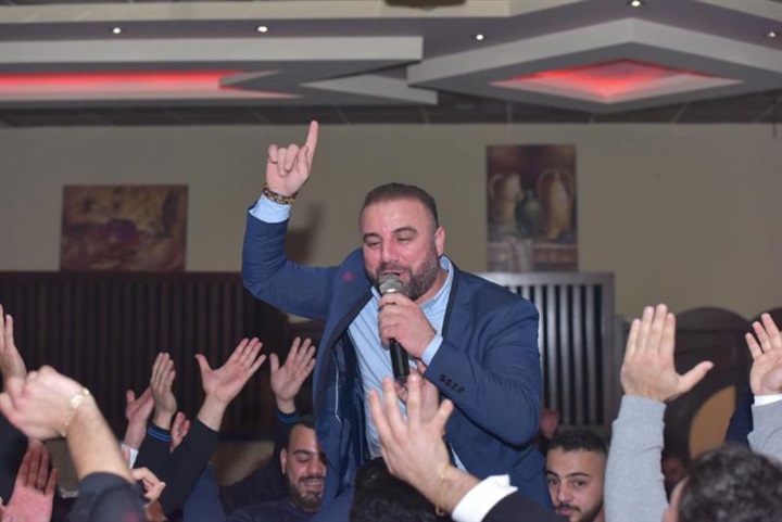 الفنان عوض طنوس يتألق بحفلات العيد المجيد ورأس السنة الميلادية الفنان عوض طنوس يتألق بحفلات العيد المجيد ورأس السنة الميلادية