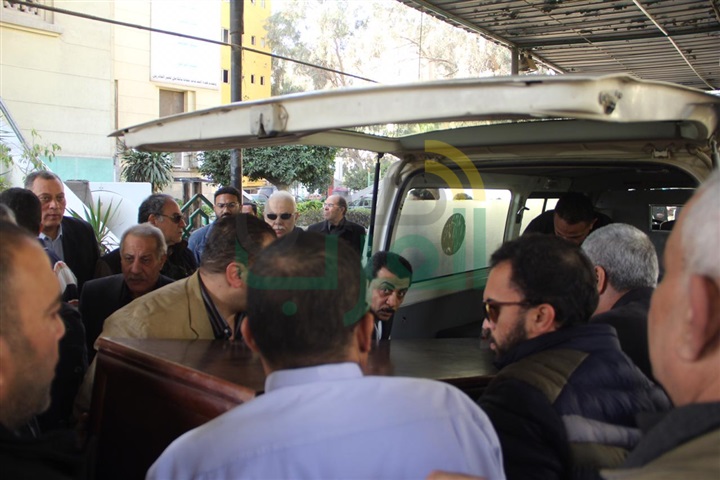 خروج جثمان كاميليا السادات بحضور الإبراشي من مسجد المصطفي بصلاح سالم خروج جثمان كاميليا السادات بحضور الإبراشي من مسجد المصطفي بصلاح سالم