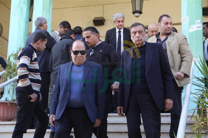 خروج جثمان كاميليا السادات بحضور الإبراشي من مسجد المصطفي بصلاح سالم خروج جثمان كاميليا السادات بحضور الإبراشي من مسجد المصطفي بصلاح سالم