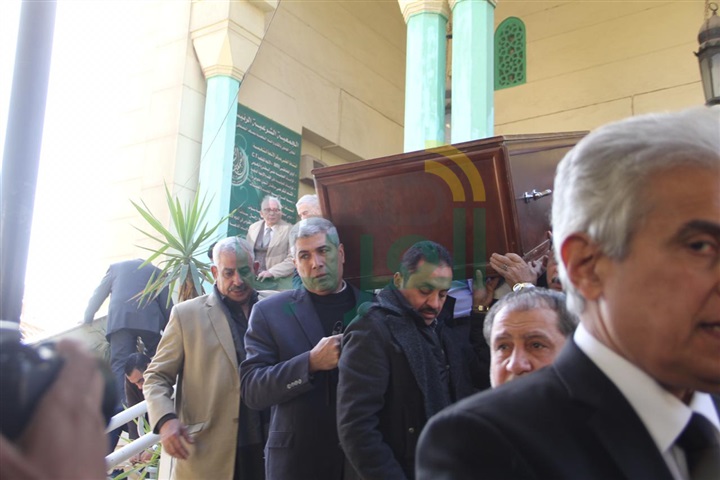 خروج جثمان كاميليا السادات بحضور الإبراشي من مسجد المصطفي بصلاح سالم خروج جثمان كاميليا السادات بحضور الإبراشي من مسجد المصطفي بصلاح سالم