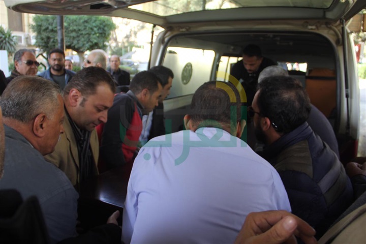 خروج جثمان كاميليا السادات بحضور الإبراشي من مسجد المصطفي بصلاح سالم خروج جثمان كاميليا السادات بحضور الإبراشي من مسجد المصطفي بصلاح سالم