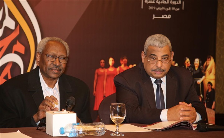 مفاجآت وأسرار لا نعرفها عن "المسرح المصري" مفاجآت وأسرار لا نعرفها عن "المسرح المصري"