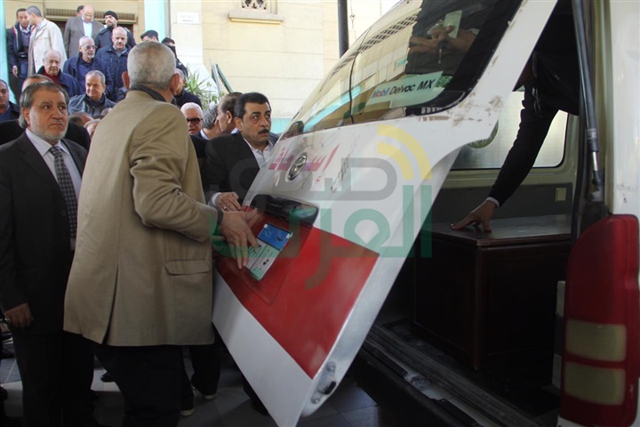 خروج جثمان كاميليا السادات بحضور الإبراشي من مسجد المصطفي بصلاح سالم خروج جثمان كاميليا السادات بحضور الإبراشي من مسجد المصطفي بصلاح سالم