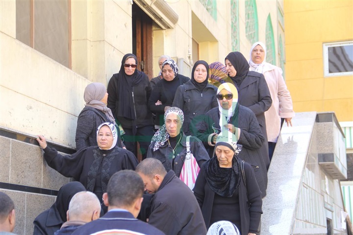 خروج جثمان كاميليا السادات بحضور الإبراشي من مسجد المصطفي بصلاح سالم خروج جثمان كاميليا السادات بحضور الإبراشي من مسجد المصطفي بصلاح سالم