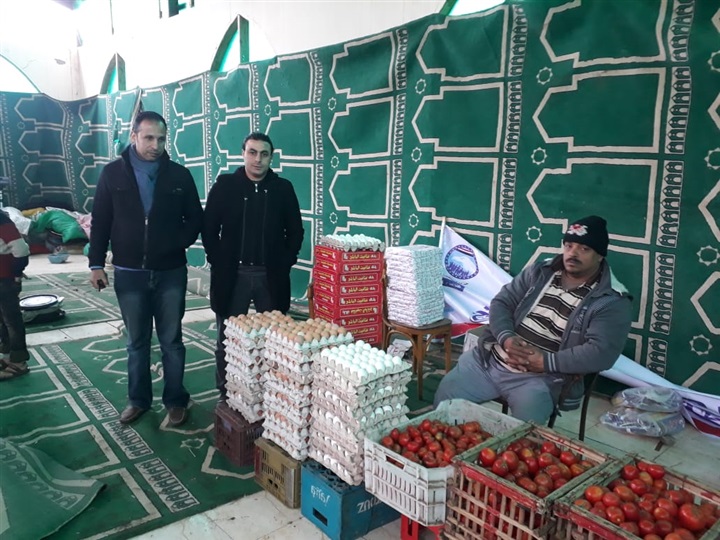 بالصور.."مستقبل وطن" بكفر الشيخ يوفر منافذ للسلع المخفضة بالرغامة تنفيذًا لمبادرة "حياة كريمة"