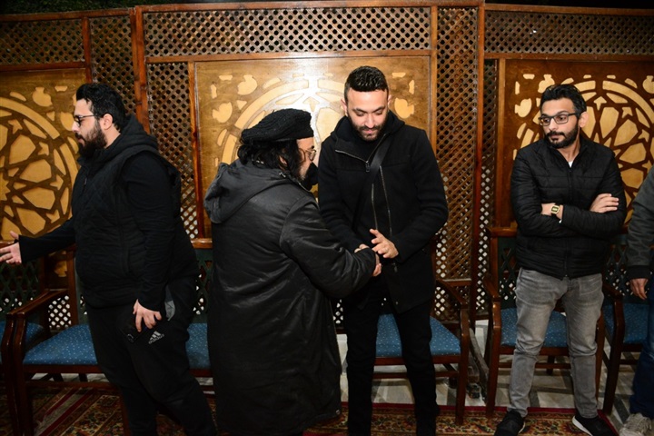 أبو الليف ومحمد نور والملحن عمرو الشاذلي في عزاء والد الموزع محمد شفيق