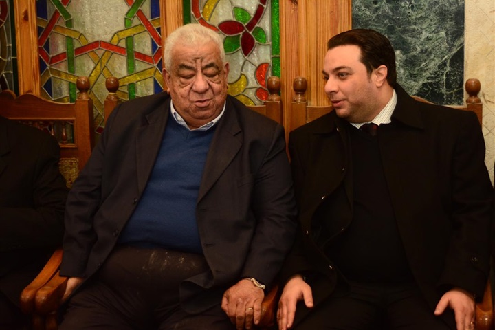 بالصور.. أسامة الشيخ وسفير فلسطين وغيرهم في عزاء والده جمال الشاعر بالصور.. أسامة الشيخ وسفير فلسطين وغيرهم في عزاء والده جمال الشاعر