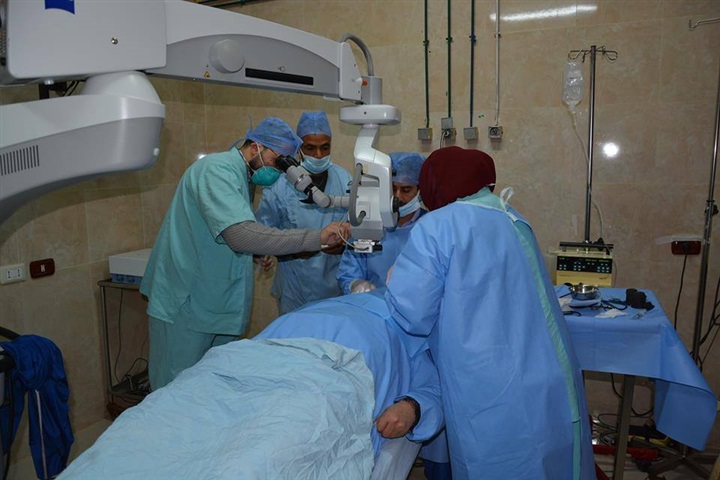 15عملية مياه بيضاء وزرع عدسات في أول يوم لحملة "الإبصار حق لكل مواطن" بالشرقية