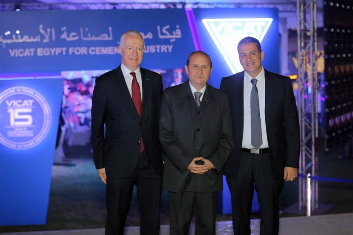 بالصور.. السفارة الفرنسية تحتضن احتفالية " فيكا " بمناسبة مرور 15 عاما على تواجدها في السوق المصرية