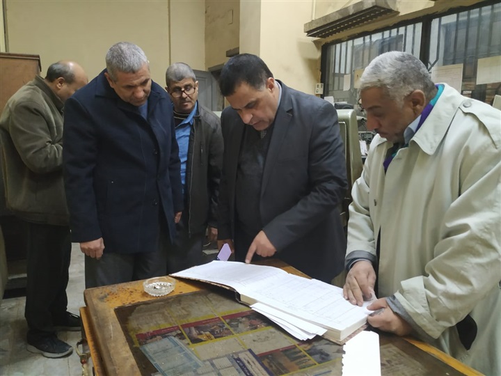   رئيس السكة الحديد يكافىء ملاحظي برج التشغيل بمحطة شبرا الخيمة وينقل مدير المحطة