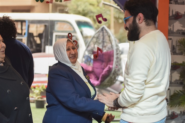 بالصور.. أحمد يونس ينظم أولى حملات "صباحك ومطرحك" بالصور.. أحمد يونس ينظم أولى حملات "صباحك ومطرحك"