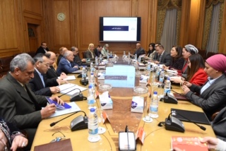 "العصار" و"السعيد" و"التراس" يبحثون ترشيد الواردات ودعم الصناعة الوطنية "العصار" و"السعيد" و"التراس" يبحثون ترشيد الواردات ودعم الصناعة الوطنية