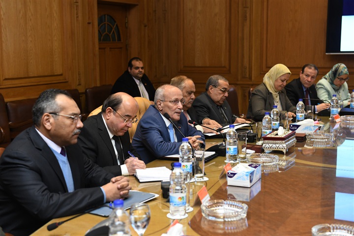 "العصار" و"السعيد" و"التراس" يبحثون ترشيد الواردات ودعم الصناعة الوطنية "العصار" و"السعيد" و"التراس" يبحثون ترشيد الواردات ودعم الصناعة الوطنية