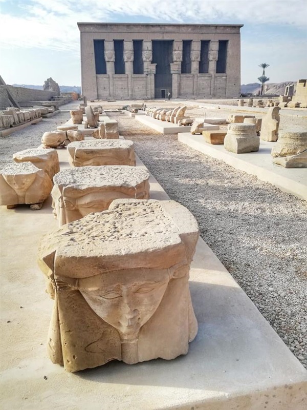 بالصور.. تطوير المنطقة المحيطة بمعبد دندرة بمدينة قنا تمهيدًا لتحويلها إلى متحف مفتوح 