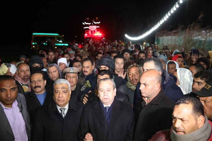 بالصور.. جنازة شهيد كفر الشيخ تتحول لمظاهرة ضد الإرهاب