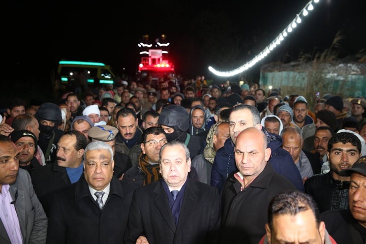 بالصور.. جنازة شهيد كفر الشيخ تتحول لمظاهرة ضد الإرهاب