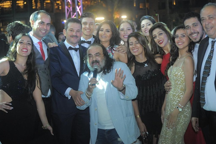 بالصور.. سعد والليثي وأبو الليف يشعلون حفل زفاف محمد وميرنا بالصور.. سعد والليثي وأبو الليف يشعلون حفل زفاف محمد وميرنا