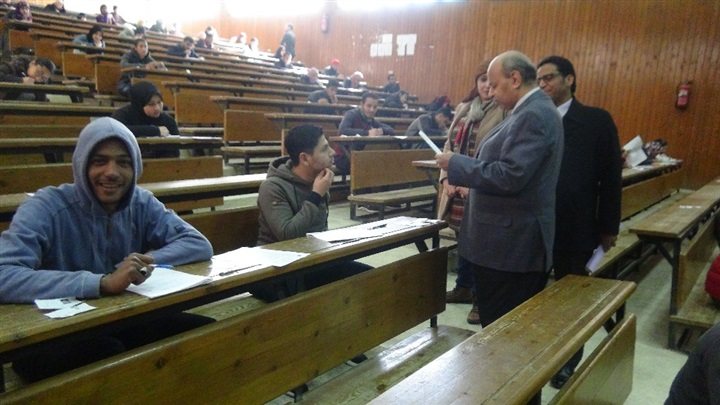 "عبد النبي": جميع كليات جامعة المنيا تطبق التصحيح الإلكتروني