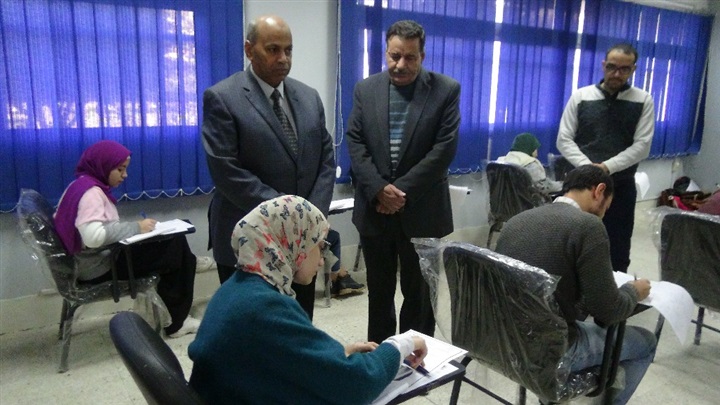 "عبد النبي": جميع كليات جامعة المنيا تطبق التصحيح الإلكتروني
