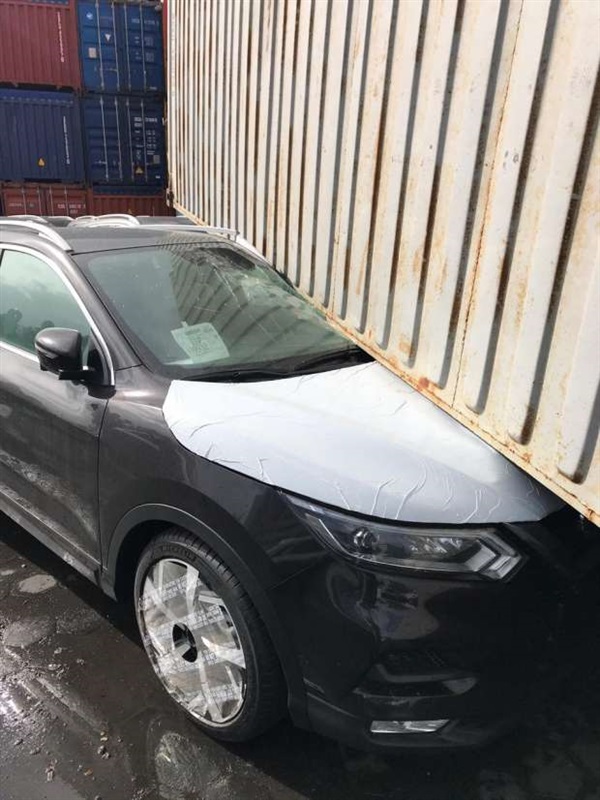 الأحوال الجوية تسبب في تلفيات بسيارات نيسان بميناء الإسكندرية الأحوال الجوية تسبب في تلفيات بسيارات نيسان بميناء الإسكندرية