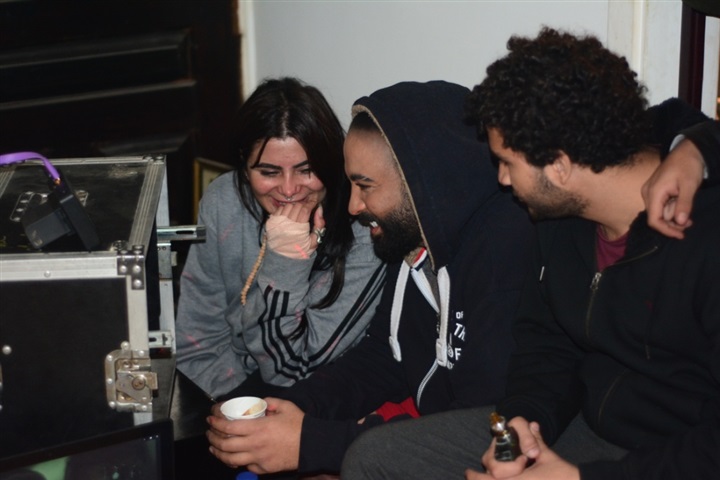 بالصور.. كوليس تصوير كليب "مش واثق" لمحمد علاء بالصور.. كوليس تصوير كليب "مش واثق" لمحمد علاء