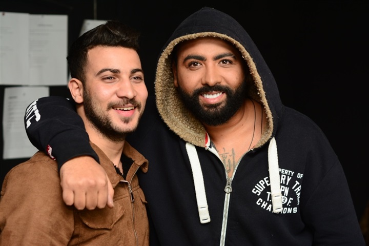 بالصور.. كوليس تصوير كليب "مش واثق" لمحمد علاء بالصور.. كوليس تصوير كليب "مش واثق" لمحمد علاء