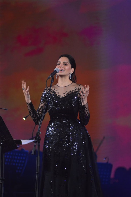 بالصور.. أمال ماهر تشعل حفلها بالمنارة بأغاني "أصل الإحساس" بحضور كامل العدد بالصور.. أمال ماهر تشعل حفلها بالمنارة بأغاني "أصل الإحساس" بحضور كامل العدد