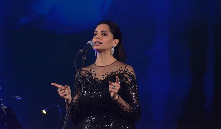 بالصور.. أمال ماهر تشعل حفلها بالمنارة بأغاني "أصل الإحساس" بحضور كامل العدد بالصور.. أمال ماهر تشعل حفلها بالمنارة بأغاني "أصل الإحساس" بحضور كامل العدد