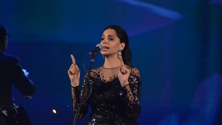بالصور.. أمال ماهر تشعل حفلها بالمنارة بأغاني "أصل الإحساس" بحضور كامل العدد بالصور.. أمال ماهر تشعل حفلها بالمنارة بأغاني "أصل الإحساس" بحضور كامل العدد