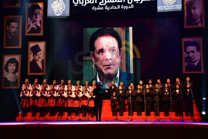 بالصور .."الطوق والأسورة" تفوز بجائزة افضل عرض بمهرجان المسرح العربي بالصور .."الطوق والأسورة" تفوز بجائزة افضل عرض بمهرجان المسرح العربي