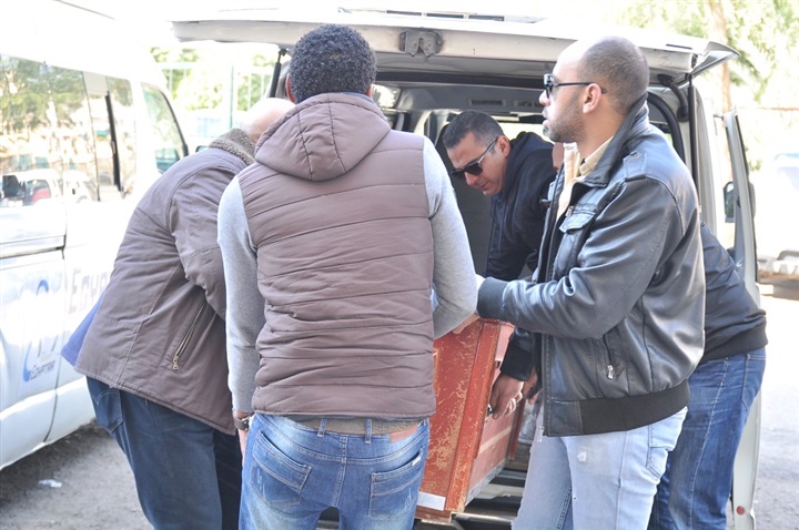 وصول جثمان الفنان سعيد عبد الغنى لمسجد الصديق بمساكن شيراتون وصول جثمان الفنان سعيد عبد الغنى لمسجد الصديق بمساكن شيراتون