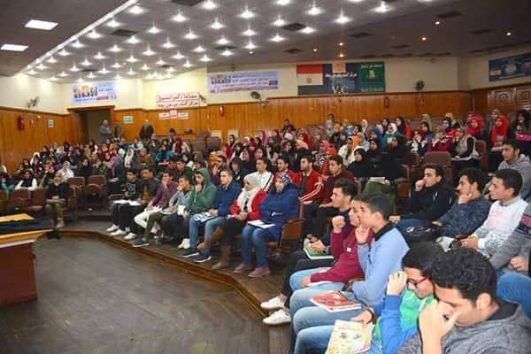 بالصور.. القوافل التعليمية تواصل فعاليتها فى كفر الشيخ