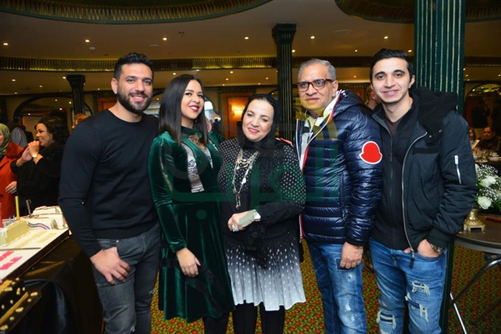 بالصور.. نجوم الفن يحتفلون بعيد ميلاد الفنانة دلال عبد العزيز بالصور.. نجوم الفن يحتفلون بعيد ميلاد الفنانة دلال عبد العزيز