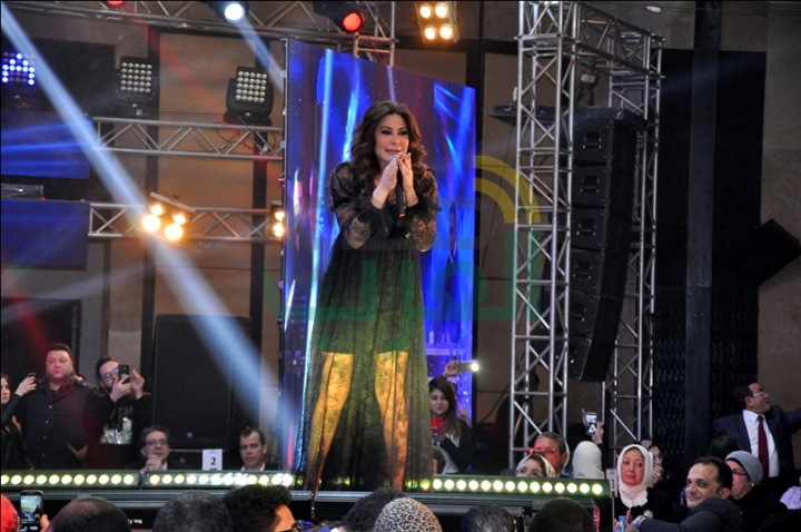 بالصور.. حفل إليسا الخيري يرفع شعار كامل العدد بالصور.. حفل إليسا الخيري يرفع شعار كامل العدد