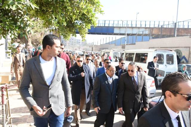 شعراوى وغراب يتفقدان أعمال تطوير مناطق عبد السلام عارف والدريسة بالزقازيق