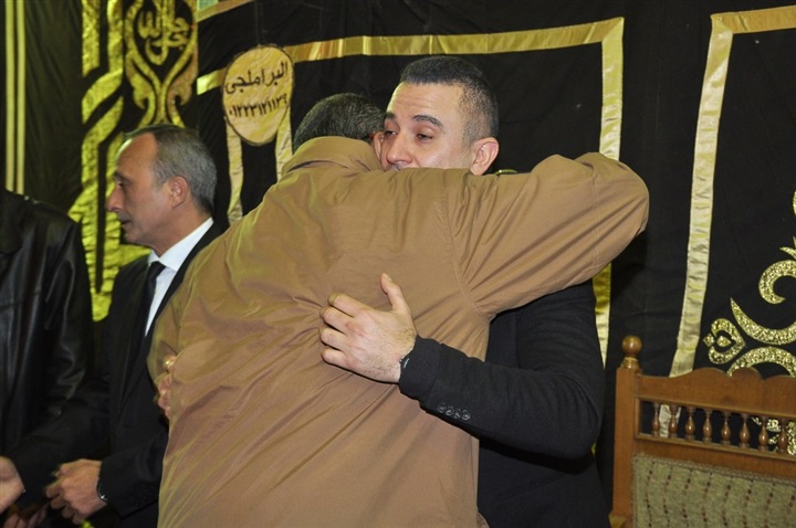 بالصور.. نجوم الفن والإعلام في عزاء الفنان سعيد عبد الغني بالصور.. نجوم الفن والإعلام في عزاء الفنان سعيد عبد الغني