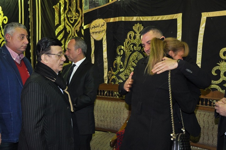 بالصور.. نجوم الفن والإعلام في عزاء الفنان سعيد عبد الغني بالصور.. نجوم الفن والإعلام في عزاء الفنان سعيد عبد الغني