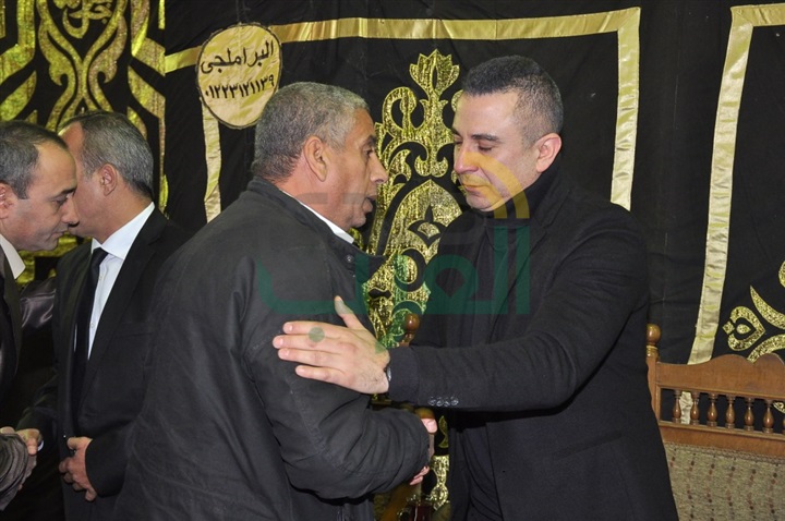 بالصور.. نجوم الفن والإعلام في عزاء الفنان سعيد عبد الغني بالصور.. نجوم الفن والإعلام في عزاء الفنان سعيد عبد الغني