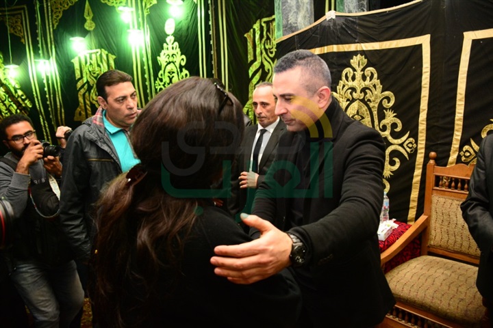 بالصور.. نجوم الفن والإعلام في عزاء الفنان سعيد عبد الغني بالصور.. نجوم الفن والإعلام في عزاء الفنان سعيد عبد الغني