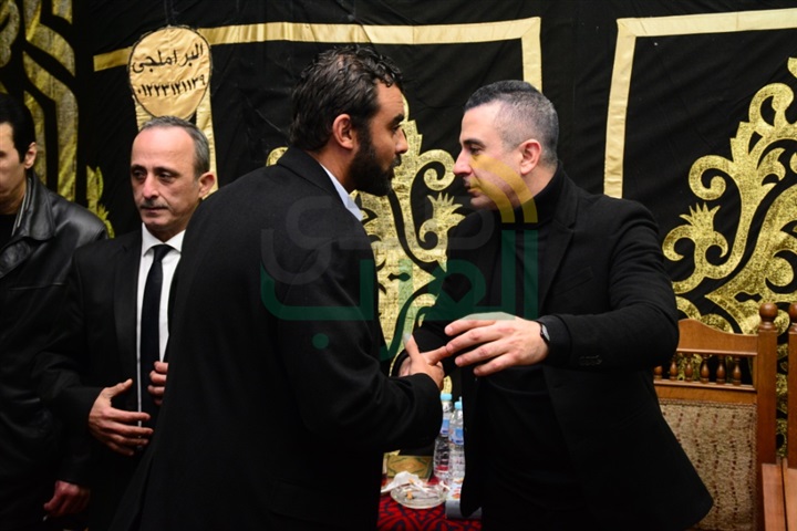 بالصور.. نجوم الفن والإعلام في عزاء الفنان سعيد عبد الغني بالصور.. نجوم الفن والإعلام في عزاء الفنان سعيد عبد الغني