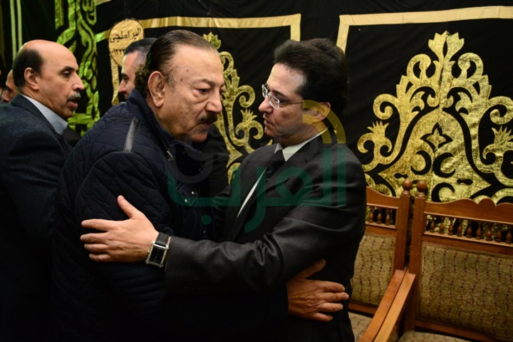بالصور.. نجوم الفن والإعلام في عزاء الفنان سعيد عبد الغني بالصور.. نجوم الفن والإعلام في عزاء الفنان سعيد عبد الغني