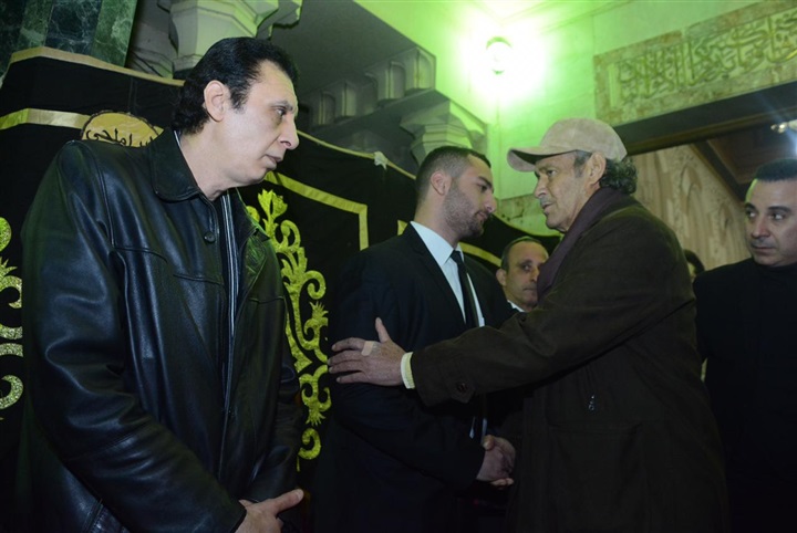بالصور.. نجوم الفن والإعلام في عزاء الفنان سعيد عبد الغني بالصور.. نجوم الفن والإعلام في عزاء الفنان سعيد عبد الغني