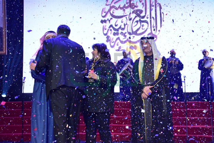 بالصور .."الطوق والأسورة" تفوز بجائزة افضل عرض بمهرجان المسرح العربي بالصور .."الطوق والأسورة" تفوز بجائزة افضل عرض بمهرجان المسرح العربي