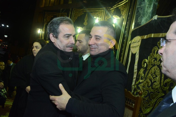 بالصور.. نجوم الفن والإعلام في عزاء الفنان سعيد عبد الغني بالصور.. نجوم الفن والإعلام في عزاء الفنان سعيد عبد الغني