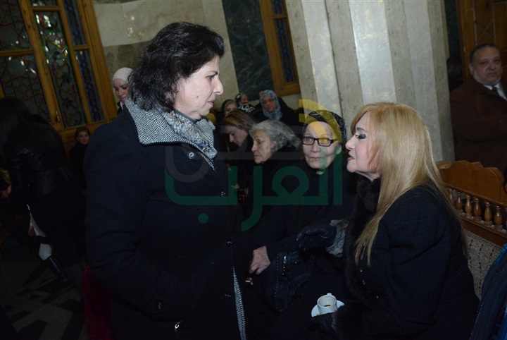 بالصور.. نجوم الفن والإعلام في عزاء الفنان سعيد عبد الغني بالصور.. نجوم الفن والإعلام في عزاء الفنان سعيد عبد الغني